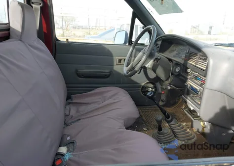 1991 Toyota Pickup 1/2 Ton Sht Wheelbase Dlx из США, поврежденный, VIN JT4RN01P9M0011802